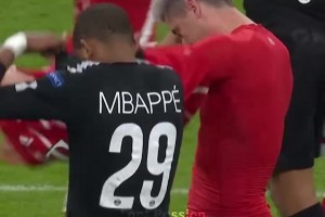 是對手也是朋友！誰的交換球衣讓你印象最深刻？