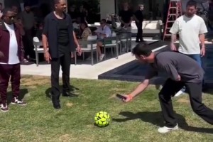 是不是一條過呢？梅西此前拍攝絕地戰(zhàn)警宣傳片的幕后花絮！