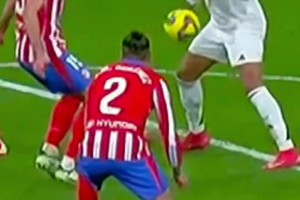 男人永遠(yuǎn)的痛，我嘞個姆總頭球??？