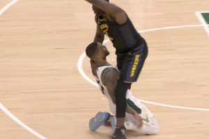 今天追夢對(duì)利拉德做的這動(dòng)作，有點(diǎn)少兒不宜啊??