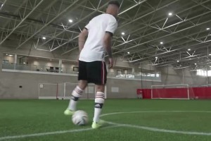 一次看個(gè)夠！安東尼轉(zhuǎn)圈純享版！轉(zhuǎn)著圈也能進(jìn)球！