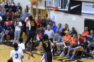 降維打擊！高中時(shí)期的西蒙斯是怎么打球的？