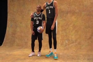 兩人身高差38cm！保羅甚至還沒到文班的胳肢窩??