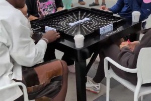 4屆總冠軍的球隊(duì)核心！帕克的現(xiàn)役球員選擇：約基奇現(xiàn)役最強(qiáng)！