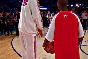 當(dāng)?shù)谝淮稳脒x全明星的保羅和姚明PK三分