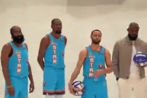 奧胖隊(duì)全明星定妝照，都是老牌球星，詹庫(kù)站C位