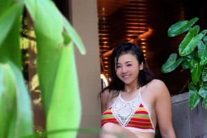 ??張曼源曬性感視頻：過(guò)年吃進(jìn)去的肉，現(xiàn)在都在身上晃蕩了