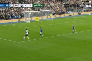 熱刺取得領(lǐng)先！孫興慜禁區(qū)內(nèi)1V2突破送助攻！布倫南-約翰遜破門！