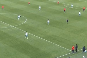 中超奇觀！海牛替補(bǔ)球員羅森為帶牌入場