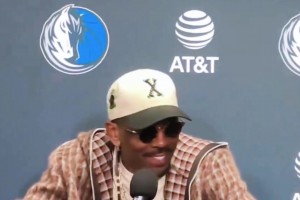 ??歐文賽后采訪談到對陣湖人面對東契奇：“尷尬的要命”