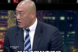 馬?。何沂昵熬驼f(shuō)小卡當(dāng)不了建隊(duì)基石，登哥性格好容易吃虧