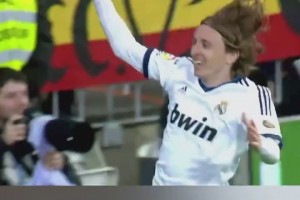 龍?zhí)痘⒀í?dú)自闖！魔笛一曲最悠揚(yáng)！