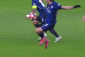 紅軍球員開的都是什么豪華座駕??