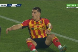 米蘭險(xiǎn)些再丟球！克爾斯托維奇小角度空門擊中立柱！