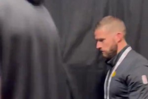 感覺這場杰倫布朗功不可沒，把東契奇鎖的死死的??