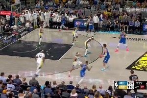 五大囧！??關(guān)鍵回合利拉德歐洲步晃過哈利，結(jié)果幾乎空籃沒上進(jìn)