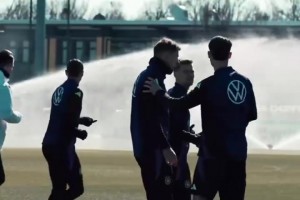 帥！酷炫視頻：多特蒙德訓(xùn)練場(chǎng)的德國(guó)隊(duì)！