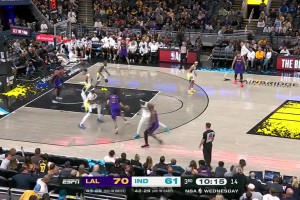 全場(chǎng)都在等這一刻！終于現(xiàn)場(chǎng)看到這對(duì)真愛(ài)作為主教練帶著各自隊(duì)伍