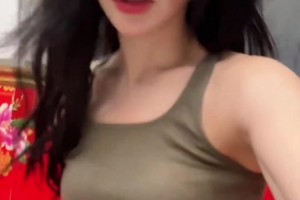 美娜曬視頻：尊貴的東北公主，請享用您的下午茶！??