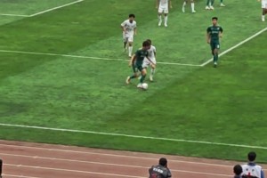 中乙貴州球員穿襠過(guò)人助攻也是有點(diǎn)水平的??