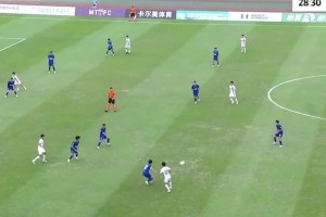 吹一輩子！中乙廣東德比驚現(xiàn)中線吊射！非常像小貝的成名球??