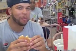 最接地氣的一次，夢8隊在超市吃快餐，小詹給大家講笑話