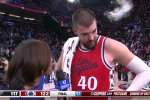 哈達(dá)迪阿聯(lián)爆發(fā)沖突，朱芳雨走位嚇退對(duì)手，看來(lái)名聲在外