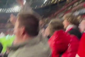 賴斯任意球雙響！進(jìn)球后阿森納球迷瞬間沸騰瘋狂慶祝