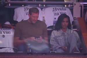 不學(xué)好啊??諾維茨基自拍做鬼臉時，疑似做出莫蘭特的手榴彈手勢