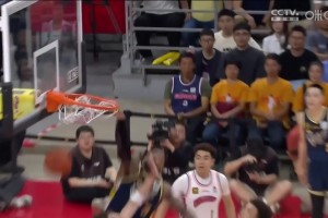 太橫了??徐杰靈光一閃擊地妙傳 莫蘭德單臂炸裂隔扣王哲林！！