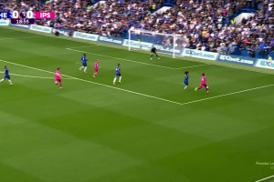 Siu！切爾西后防漏人，恩西索捅射破門(mén)模仿C羅激情慶祝