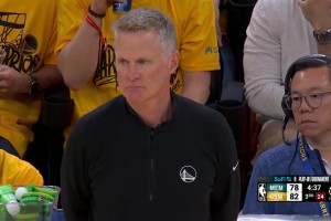 真的是硬漢！??莫蘭特扭傷腳踝，依舊堅(jiān)持罰完球才下場(chǎng)！