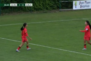 葉欣怡一條龍突破打門被撲！劉鈺可補(bǔ)射破門SIUUU慶祝！