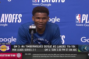 隔扣77感覺如何？華子：糟糕的扣籃，如果能重來(lái)我該加點(diǎn)轉(zhuǎn)體