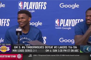 華子看了眼技術(shù)統(tǒng)計(jì)對(duì)蘭德爾說(shuō)：你才投13個(gè)？你還好嗎??