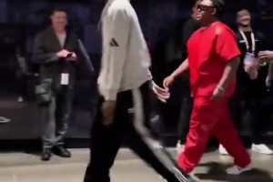 愛德華茲賽后球員通道模仿詹密夏普：Lakers in 5！