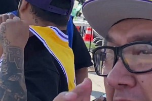 變洛杉磯公敵了！湖人球迷場外噴華子：MotherF**ker