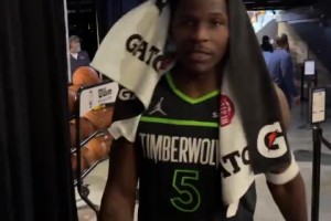 客場拿下勇士！愛德華茲賽后球員通道念叨：我從不缺乏信心！