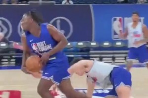 這名字是個(gè)狠人??！錫安-詹姆斯生搶楊瀚森簡(jiǎn)直是禽獸啊????