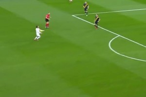 ??莫德里奇在伯納烏球場的最后一個進(jìn)球非常精彩！