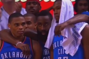 那年全世界都以為雷霆三少會統(tǒng)治聯(lián)盟，卻被三巨頭鎖住了巔峰……