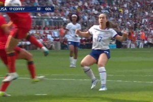 女足再丟球一球！中國女足邊路再被打穿，薩曼莎禁區(qū)內(nèi)推射得手！