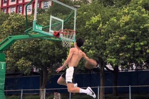 老詹梗還是太多了！遭喝酒的莫蘭特調(diào)侃