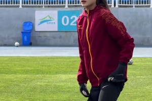 是不是國內(nèi)最美女球員？河南女足球員李曉絮