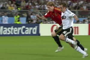 一球封神！08歐洲杯托雷斯制勝一球！助西班牙奪得歐洲杯冠軍！