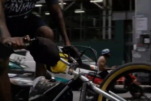 狀元還是最大牌哈！小旗飄揚(yáng)紐約城??弗拉格閃耀時(shí)代廣場