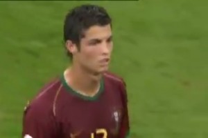 眾多英格蘭球迷的意難平！魯尼世界杯被罰下，C羅迷之眨眼