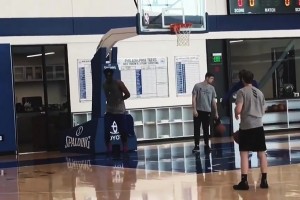 2018季后賽前的大帝還是很強(qiáng)的??！現(xiàn)在怎么就這樣了??