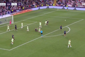 有爭議？英格蘭第117分鐘獲得點球，凱莉點射被撲隨后補射破門