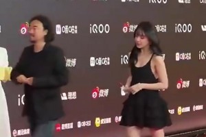 ??哇塞！美娜此前線下出席活動，路人鏡頭下身材和顏值依然頂級